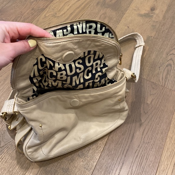 Cream Marc by Marc Jacobs crossbody Purse - Picture 12 of 16